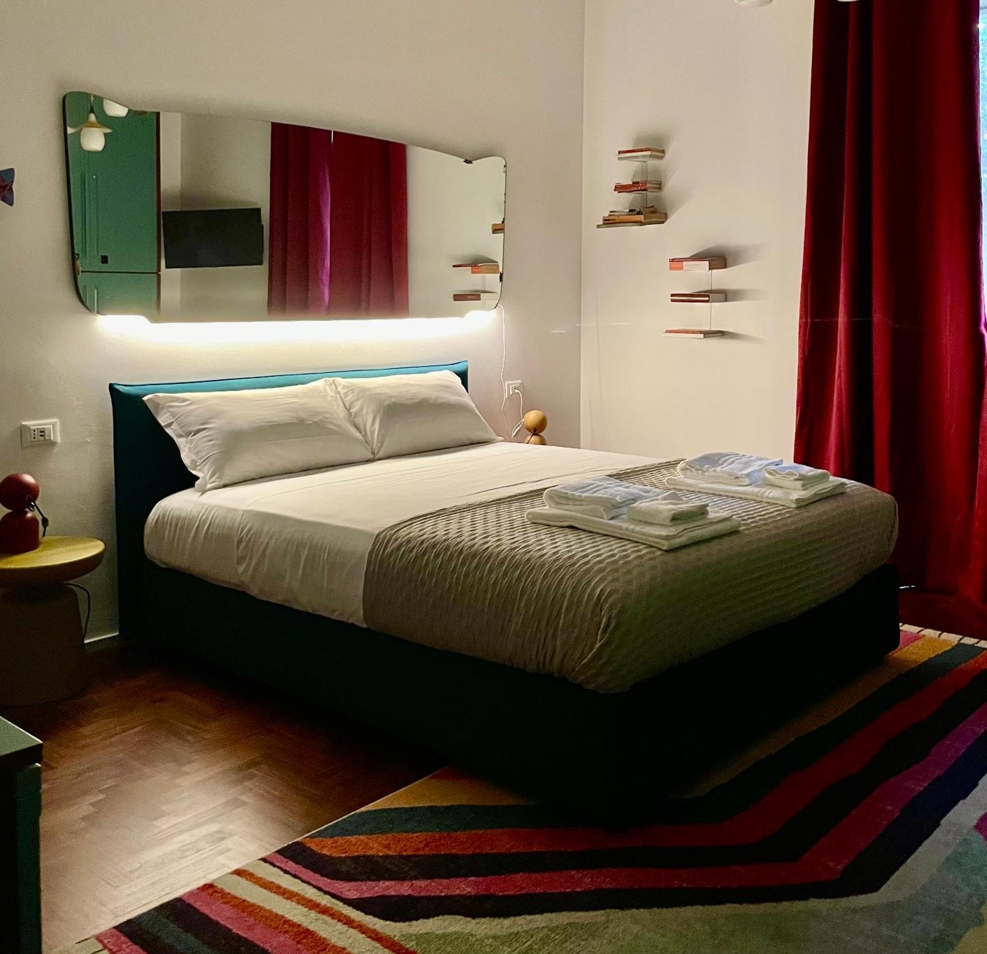 149 Borgo Ticino Suite Attico Di Lusso Con Terrazzo E Parking Privato Pavia Eksteriør billede